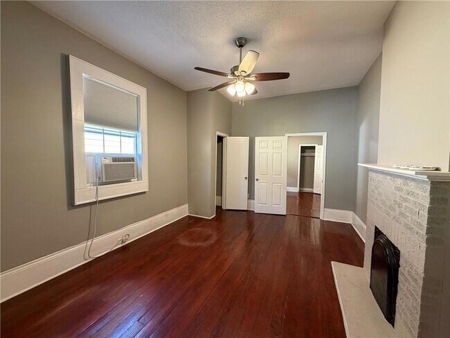 Building Photo - 8423 Cohn St