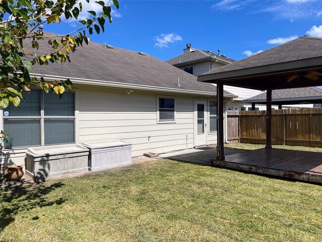 Building Photo - 15303 Kellerwood Dr