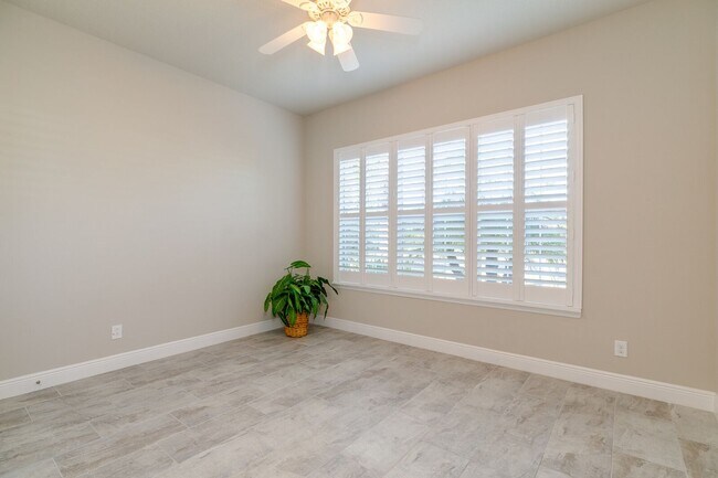 Building Photo - Luxury Living At An Affordable Price
