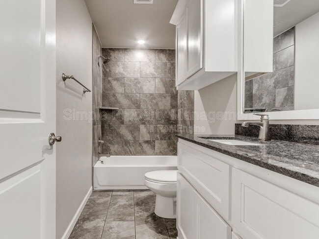 Building Photo - 4013 Palmetto Trail