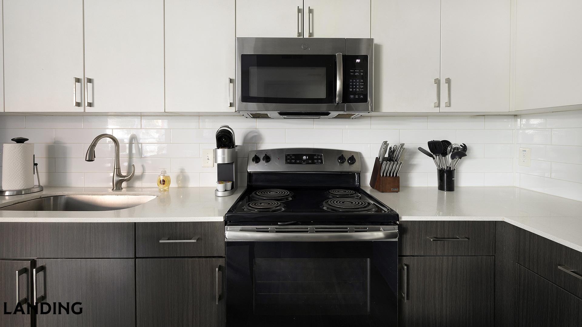 Building Photo - 1001 S Center St