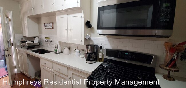 Building Photo - 3918-39245 Iowa St