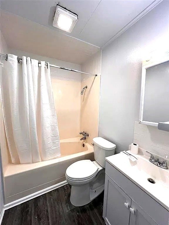 Building Photo - 301 Winding Ln