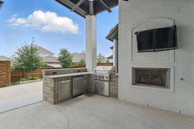 Building Photo - 2205 Sandrellan St