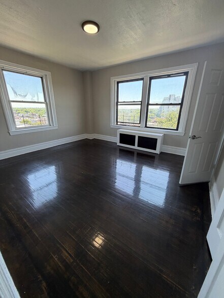 Building Photo - 157 S Harrison St