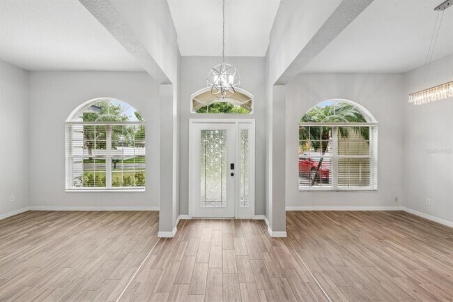 Building Photo - 5057 Coveview Dr