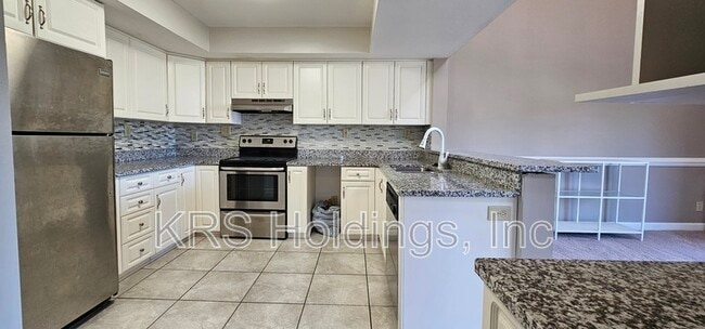 Building Photo - 200 Mainsail Dr