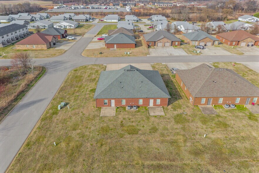 Building Photo - 109 Holland Dr