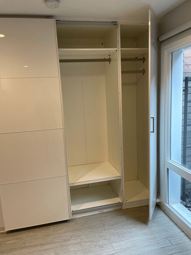 Building Photo - Logan Circle Beautifully Renovated Studio ...