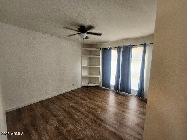 Building Photo - 8903 W El Caminito Dr
