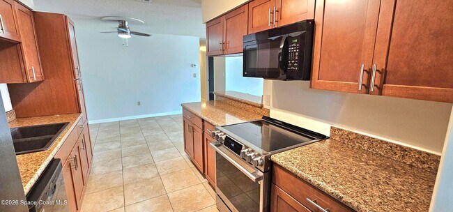 Building Photo - 1380 Floral Ln