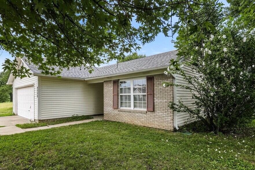 Building Photo - 4009 Dogwood Ln