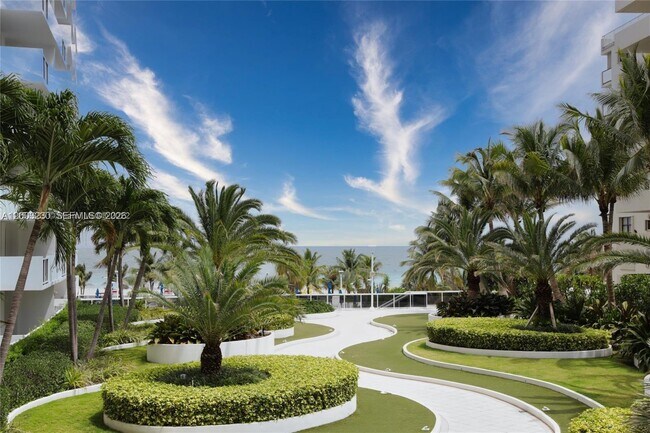 Building Photo - 100 Lincoln Rd