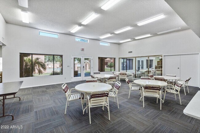 Building Photo - 8940 W Olive Ave