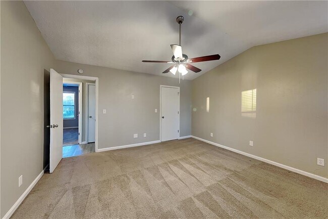 Building Photo - 1510 River Rock Trce