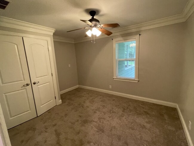 Building Photo - 146 Lower Hillside Dr