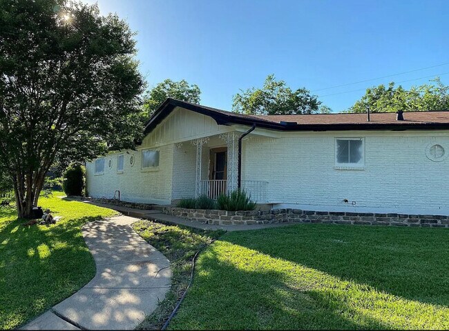 Primary Photo - 4809 Blaney Ave