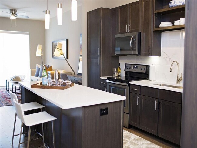 Building Photo - 806 Jackson Hill St