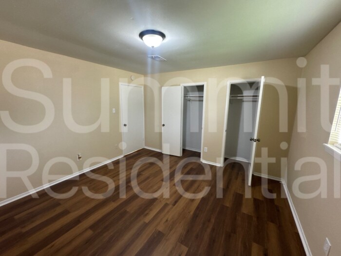 Building Photo - 7214 Foxbend Ln