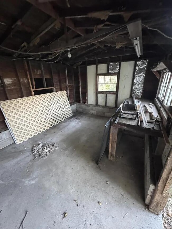 Building Photo - 54 E Sylvania Ave