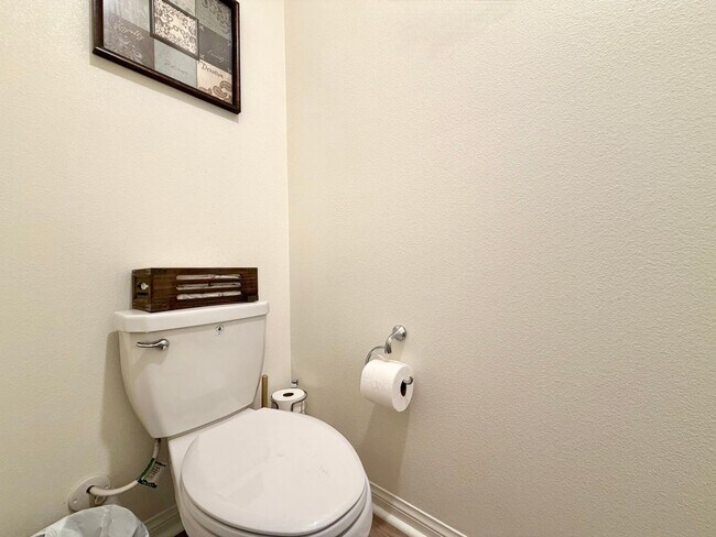 Building Photo - Resort-Style Pool Home with Mother-in-Law Suite,  RV Access & Included SOLAR Near Heritage Lake