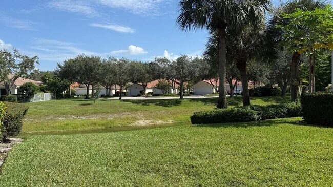 Building Photo - 7701 Pine Island Way