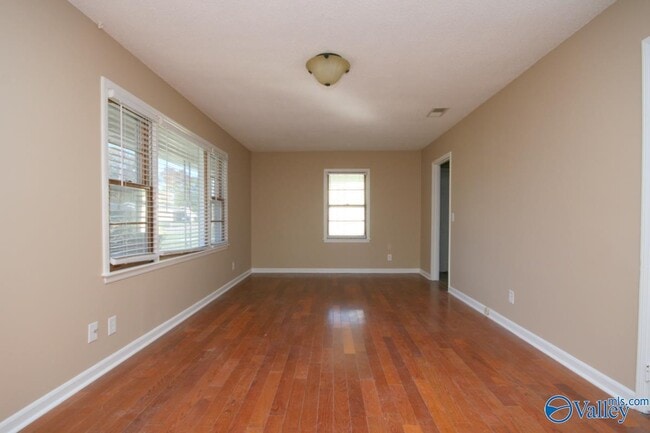 Building Photo - 4412 Gazette Dr SW