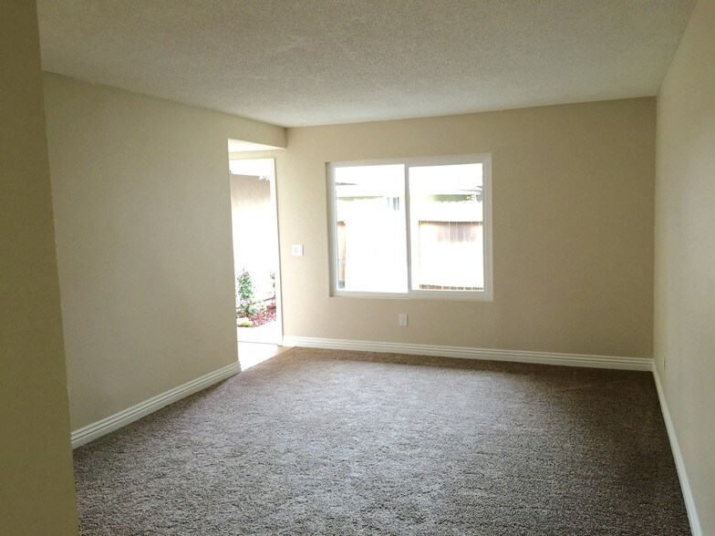 Building Photo - 15551 Boleyn Cir
