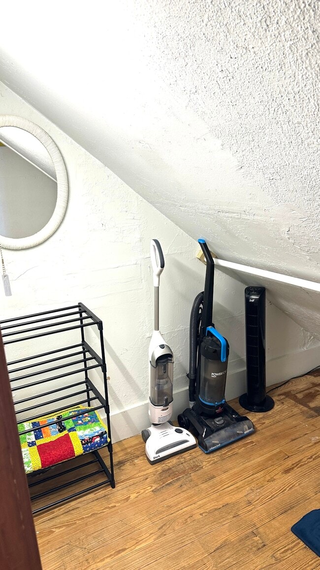 Building Photo - 30 Dana St