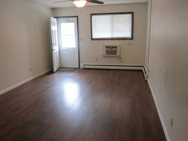 Building Photo - 1508 Woods Ave