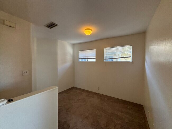 Building Photo - 91-574-574 Makalea St