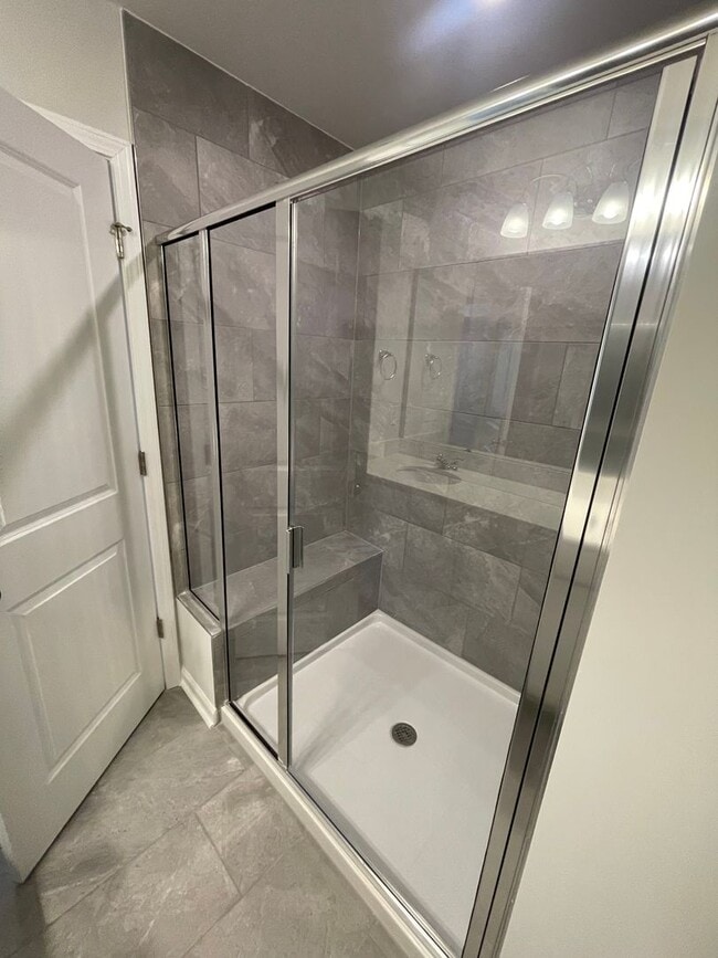 Building Photo - Charming 3 Bedroom Home Located in Raleigh