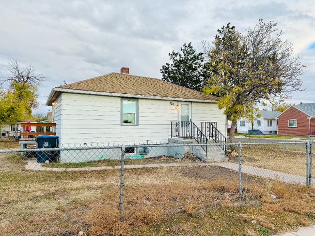 Building Photo - "Charming 3-Bed Oasis with Gleaming Hardwood Floors in Cheyenne - 1200 Sq Ft of Comfort!"