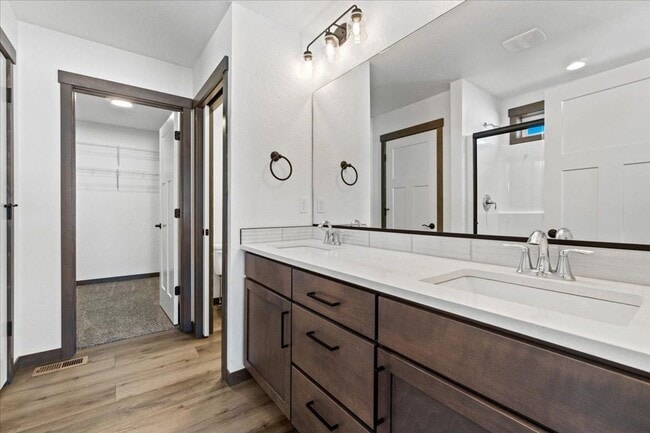 Building Photo - Beautiful New home in Post Falls