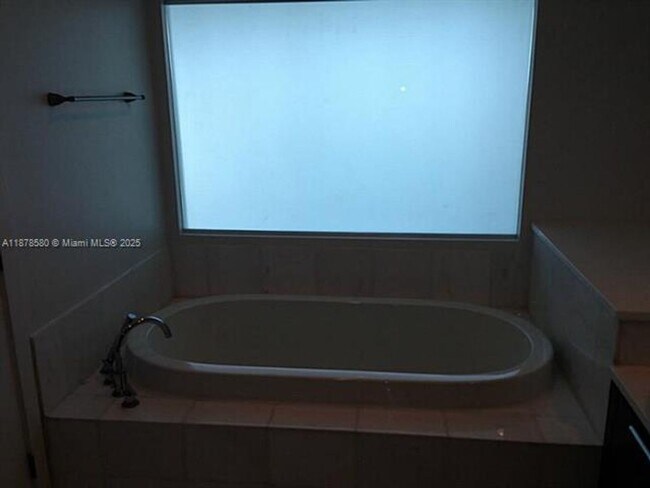 Building Photo - 2950 NE 188th St