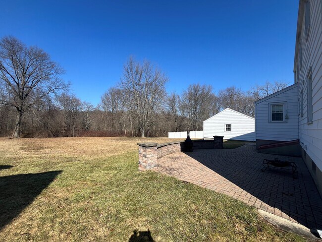 Building Photo - 383 Wells Rd