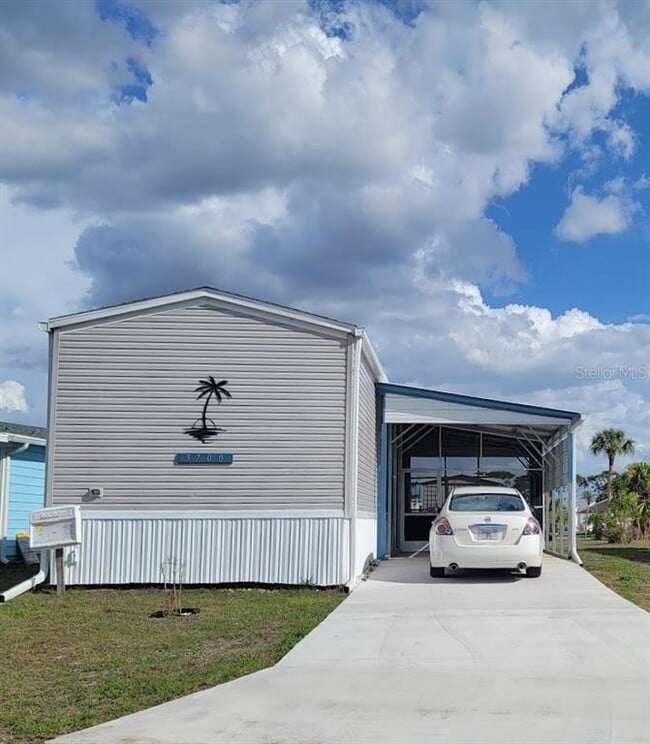 Building Photo - 5700 Holiday Park Blvd