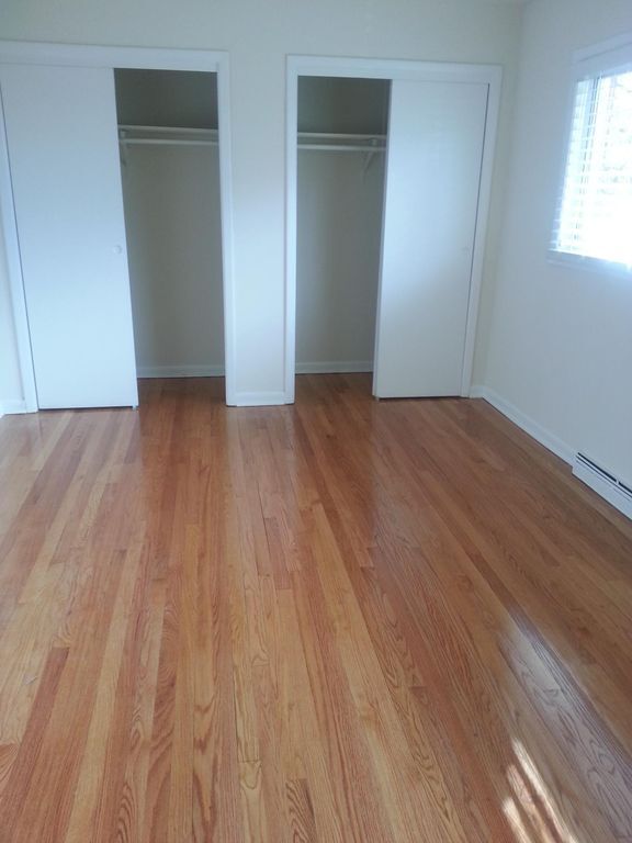 Building Photo - 422 Ridge Rd