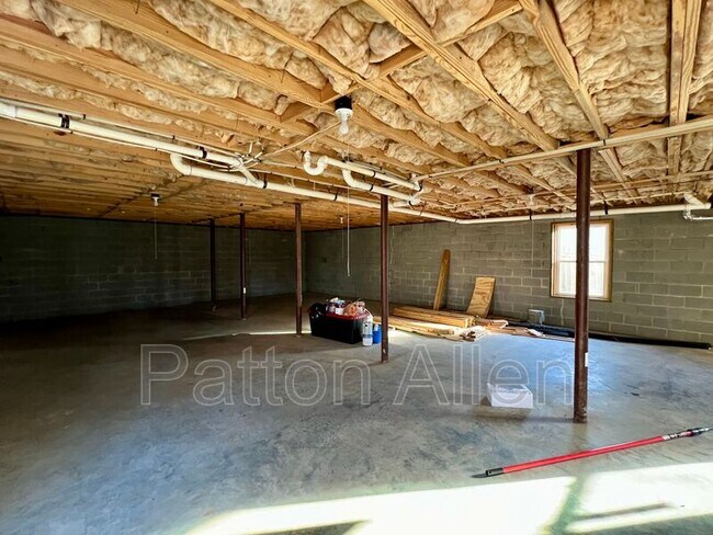 Building Photo - 19 Chapel Park Pl
