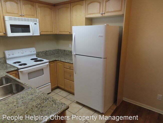 Building Photo - 2 br, 2 bath House - 2941 C Street #467