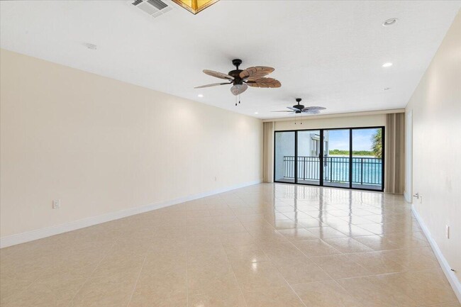 Building Photo - 1630 Seaway Dr