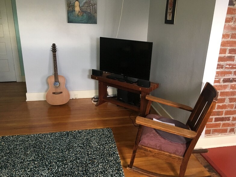 Building Photo - 1275 Jackson St