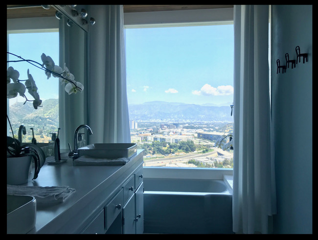 Master Bathroom View - 3516 Multiview Dr