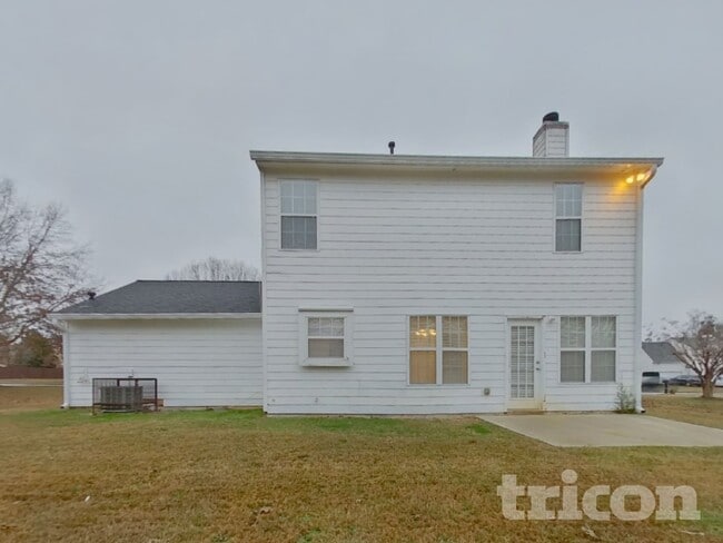 Building Photo - 915 Riley Farm Ln