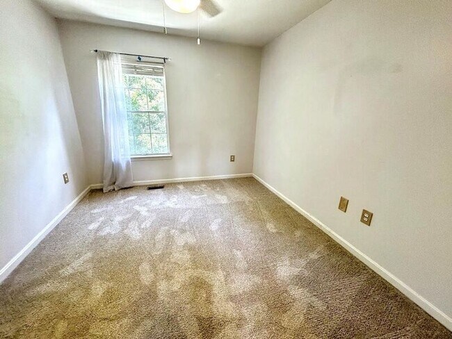 Building Photo - 3704 Thomasson Crossing Dr