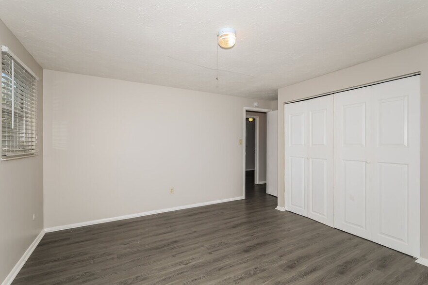 Building Photo - 8931 Squire Ct