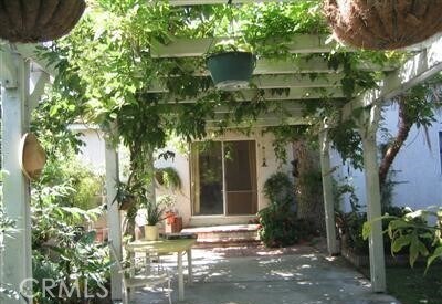 Building Photo - 9658 Live Oak Ave