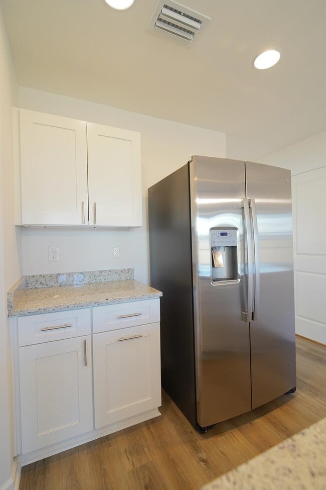 Building Photo - 2852 Mews Lndg