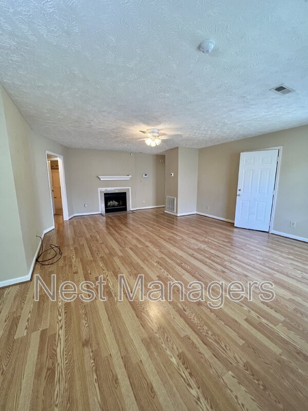 Building Photo - 1703 Winnabow Dr