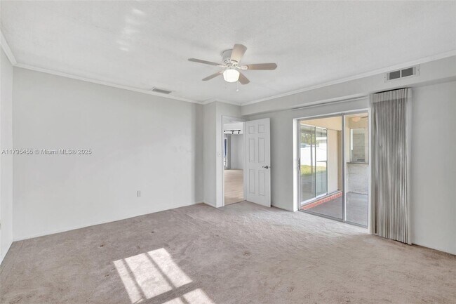 Building Photo - 9121 SW 54th Pl